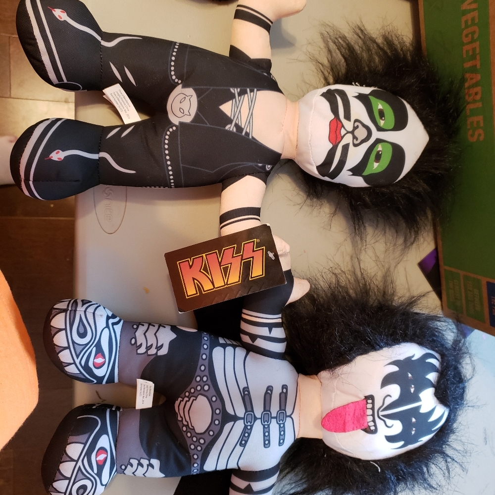 Kiss army